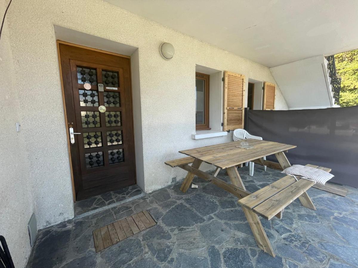 Petit Logement Cosy Dans Maison Au Calme Verrens-Arvey 外观 照片