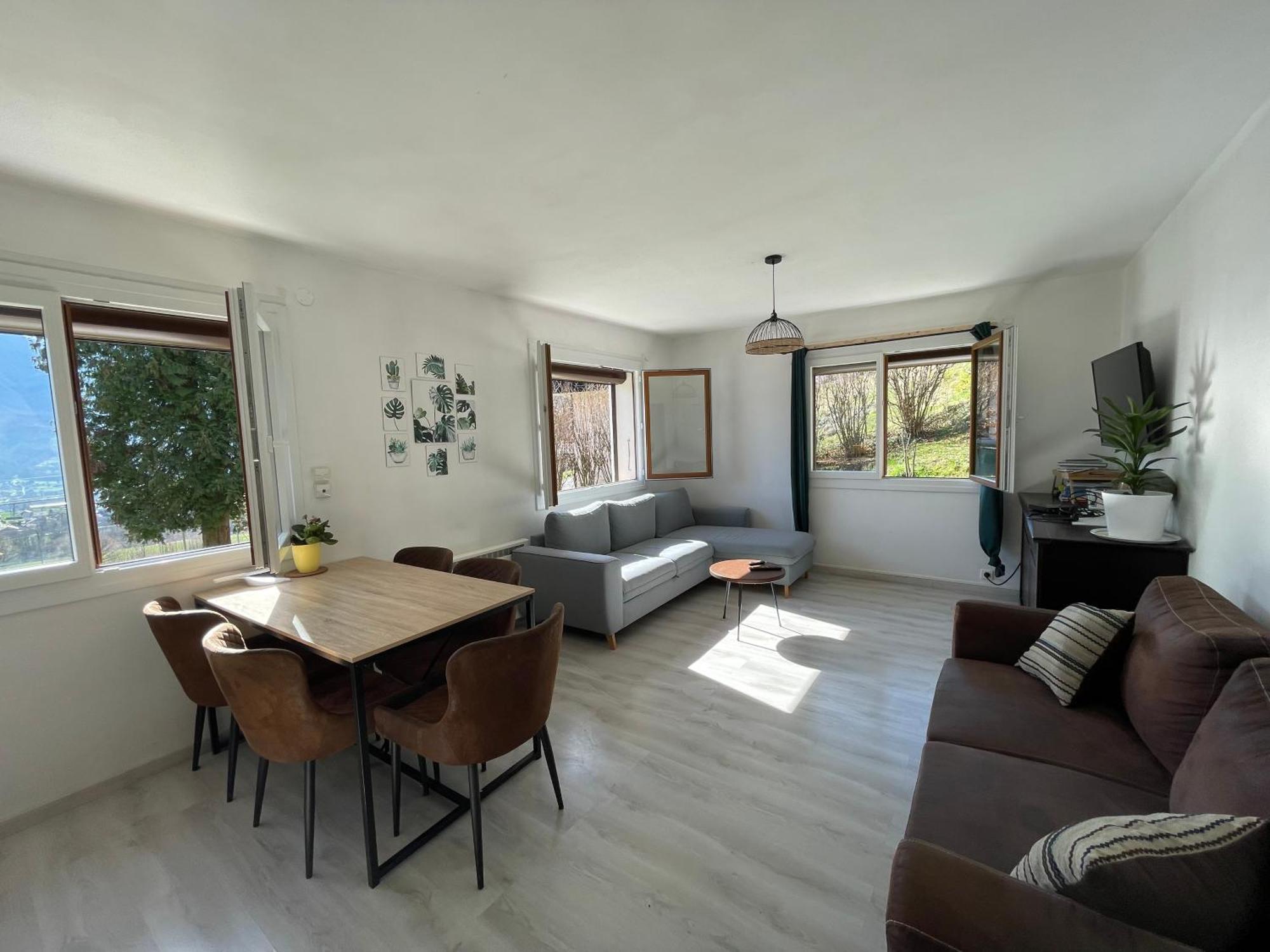 Petit Logement Cosy Dans Maison Au Calme Verrens-Arvey 外观 照片